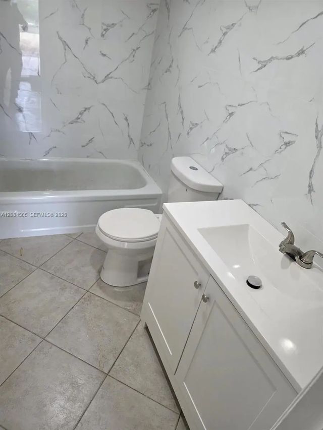 3 of 8 - 2017 Nw 46th Avenue #a404, Lauderhill, FL