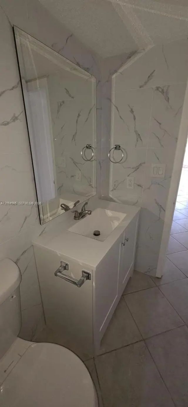 4 of 8 - 2017 Nw 46th Avenue #a404, Lauderhill, FL