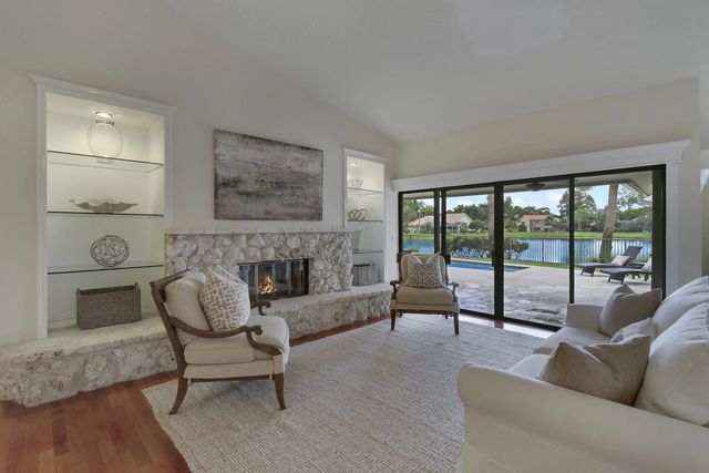 2 of 34 - 6577 Woodloch Court, Jupiter, FL