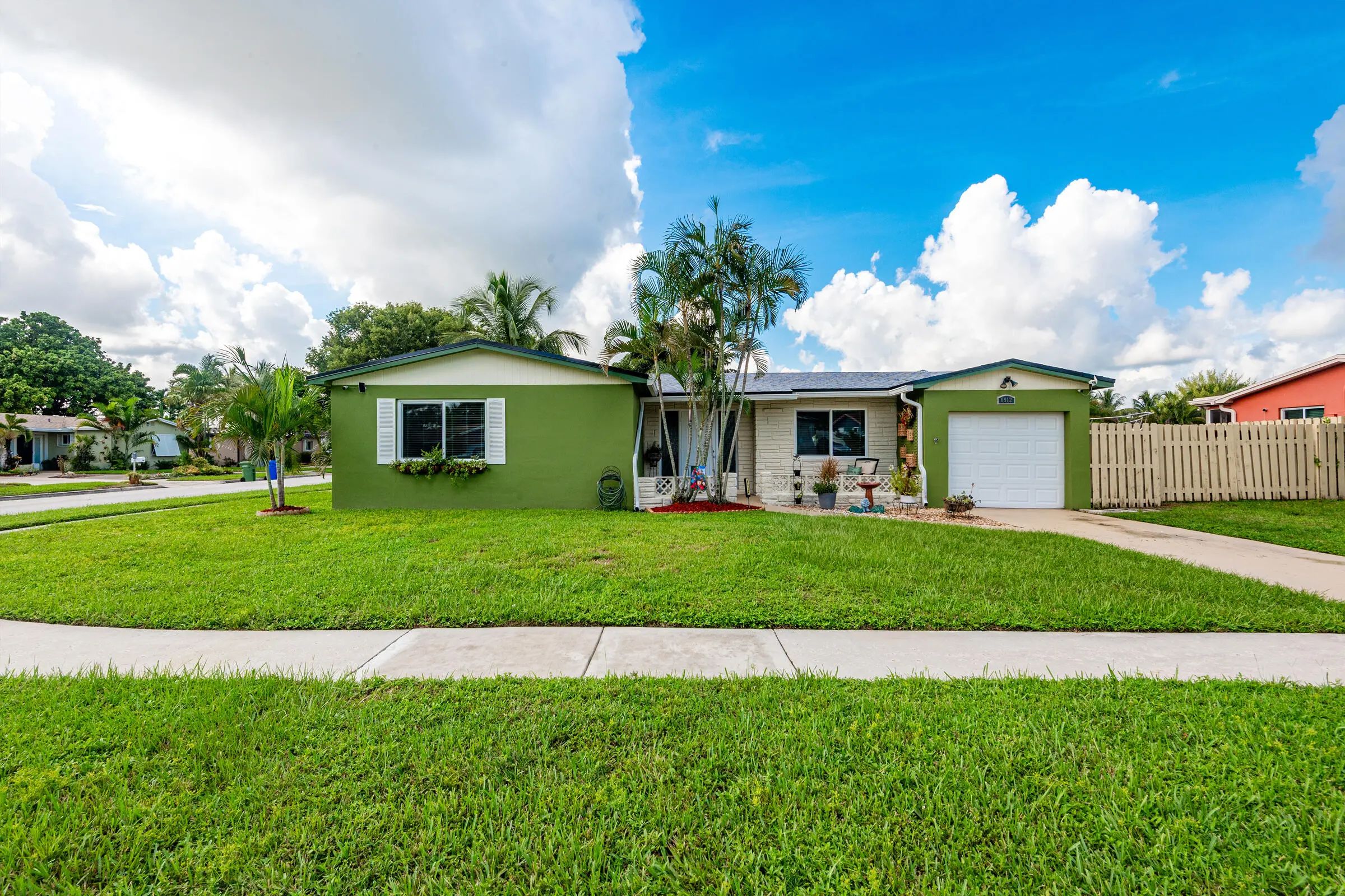 6912 Nw 5th Place, Margate