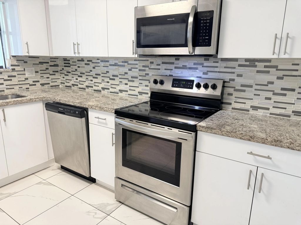 1104 Riverside Drive, Greenacres