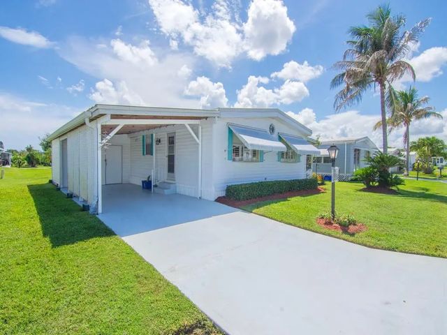 4 of 35 - 212 Ne Forrest Court, Jensen Beach, FL
