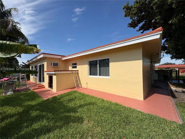 4 of 6 - 8250 Nw 66th Terrace, Tamarac, FL