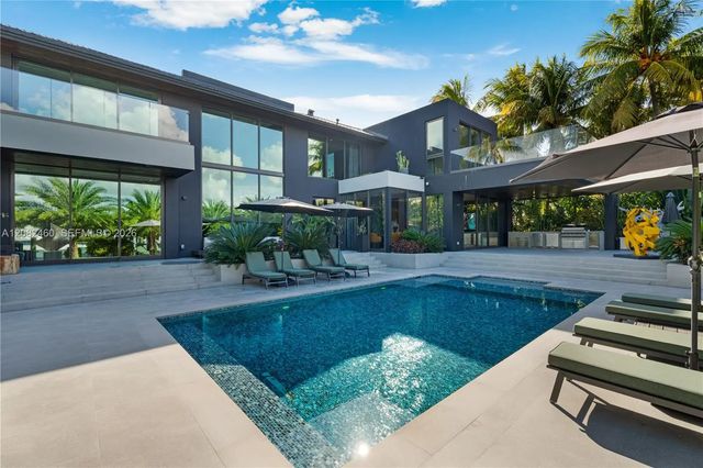 131 Cape Florida Drive, Key Biscayne