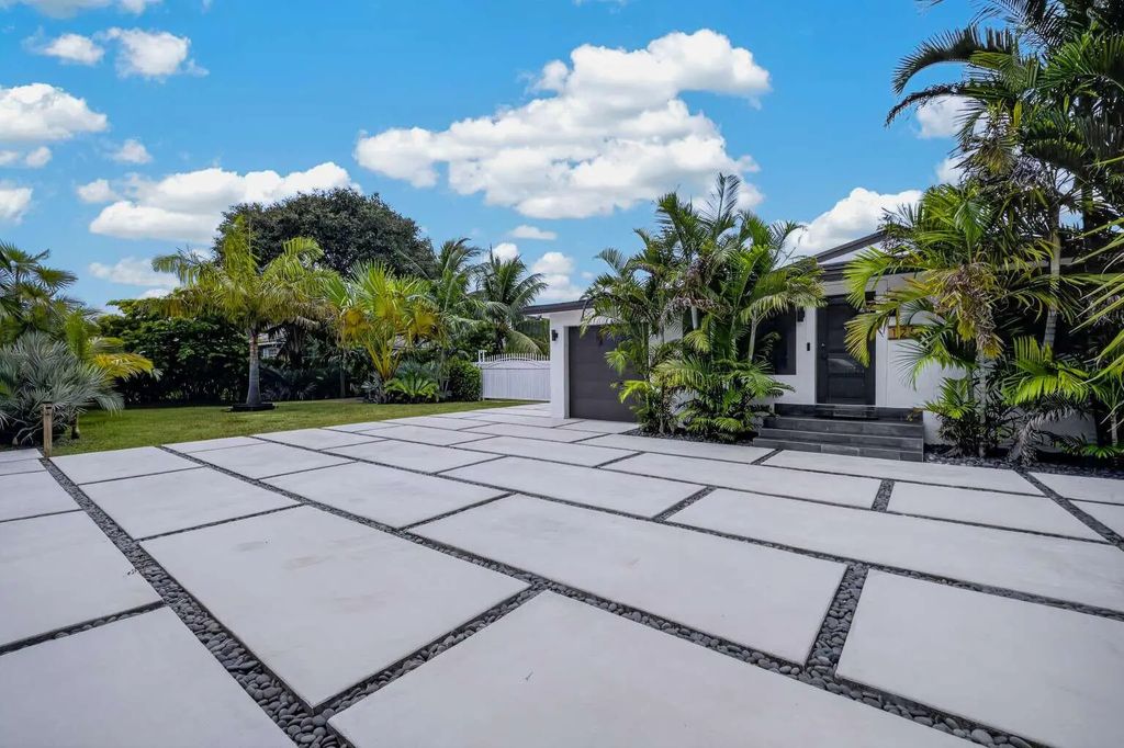 125 Ne 146th Street, Miami