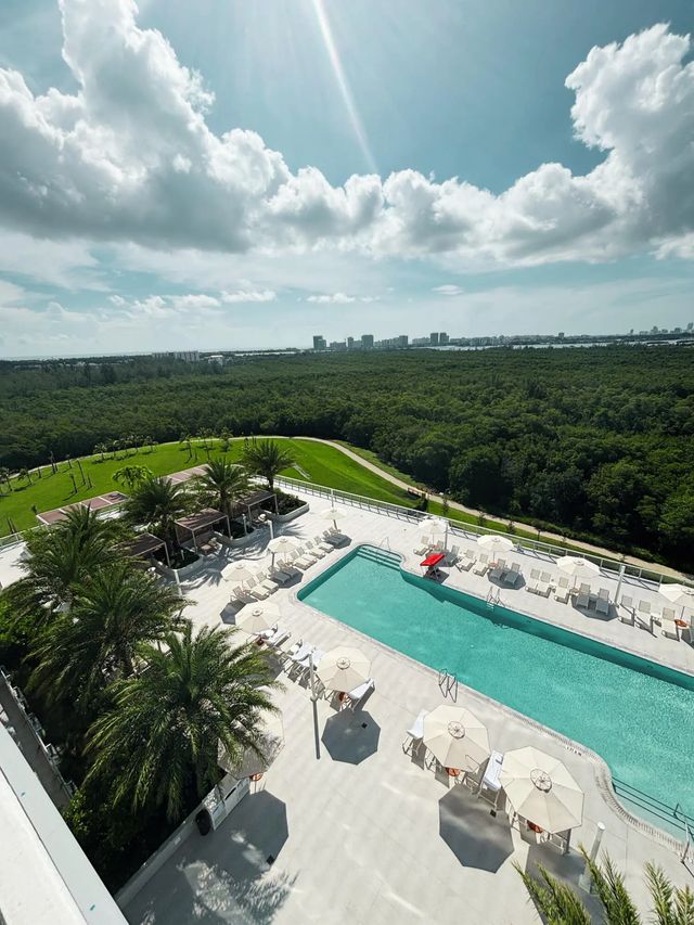 2411 Laguna Circle #1104, North Miami