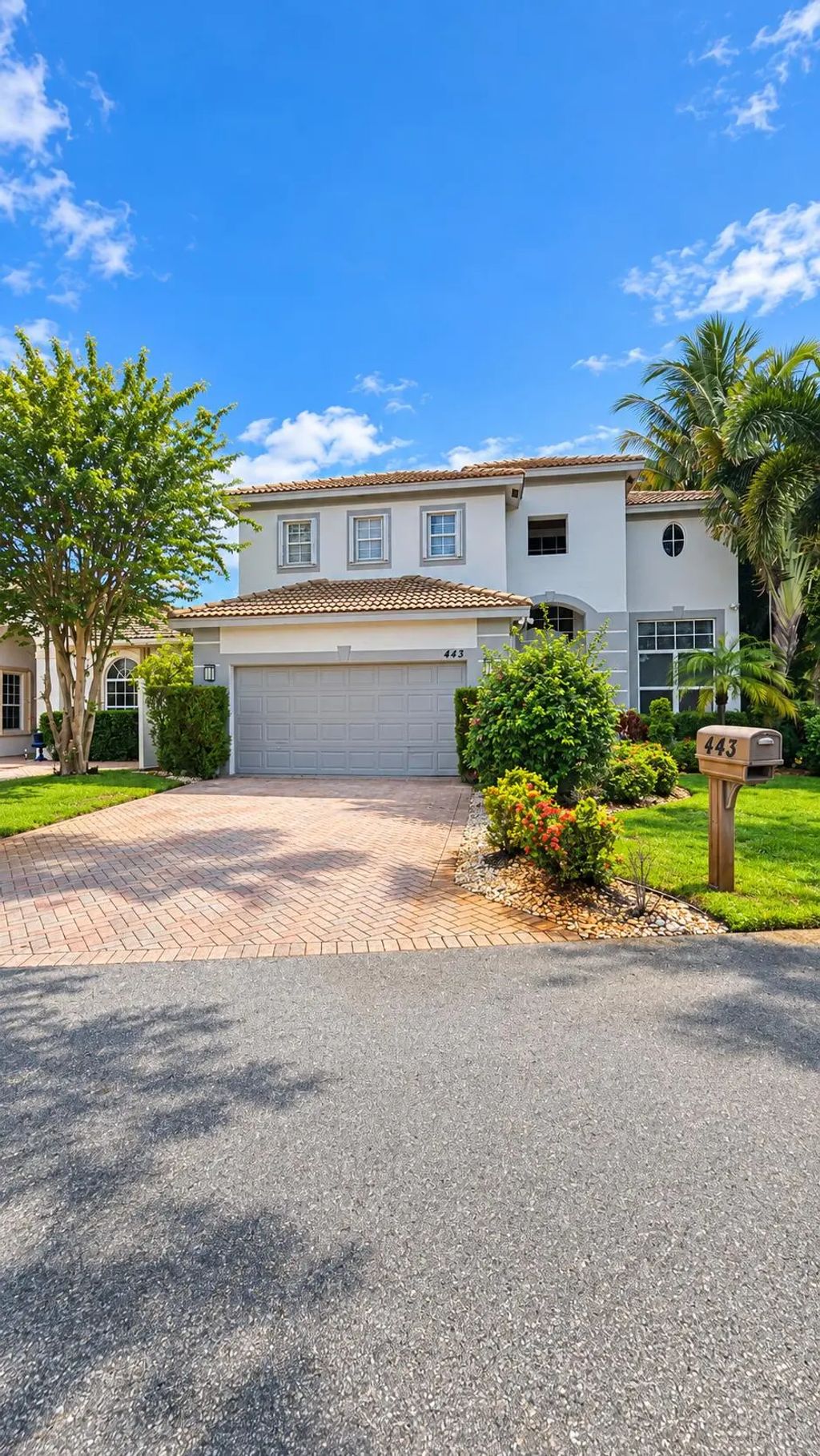 443 Pine Tree Court, Atlantis