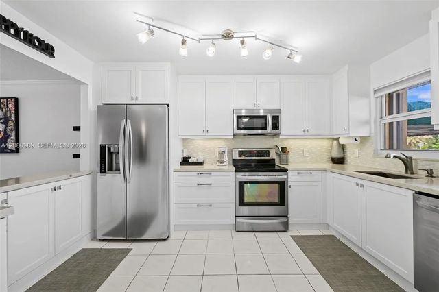 5 of 39 - 328 N Ocean Boulevard #104, Pompano Beach, FL