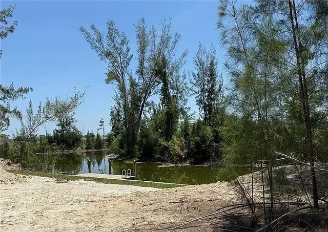 3 of 3 - 2208 Ne 39th Terrace, Cape Coral, FL