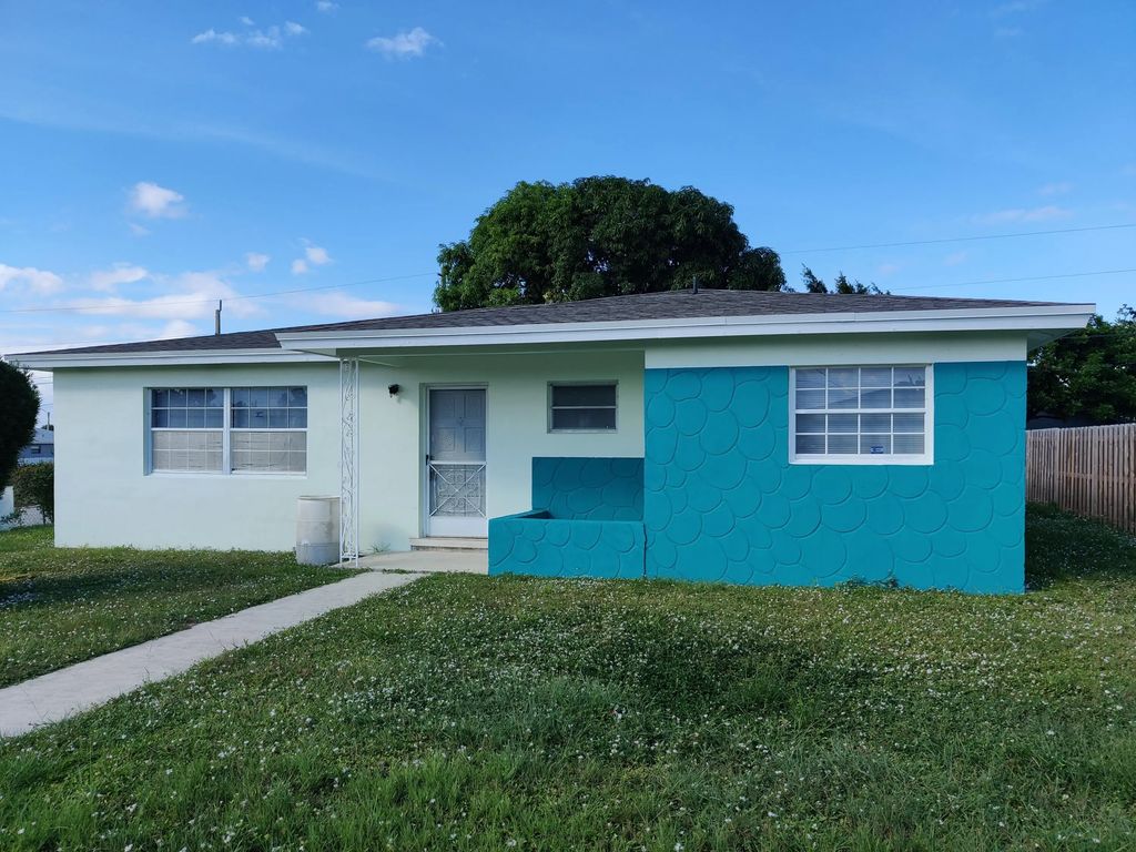 1496 W 32nd Street, West Palm Beach