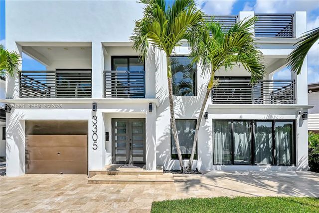 2 of 56 - 3305 Ne 15th Street, Fort Lauderdale, FL