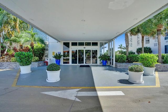 2 of 7 - 4250 Galt Ocean Drive #1a, Fort Lauderdale, FL
