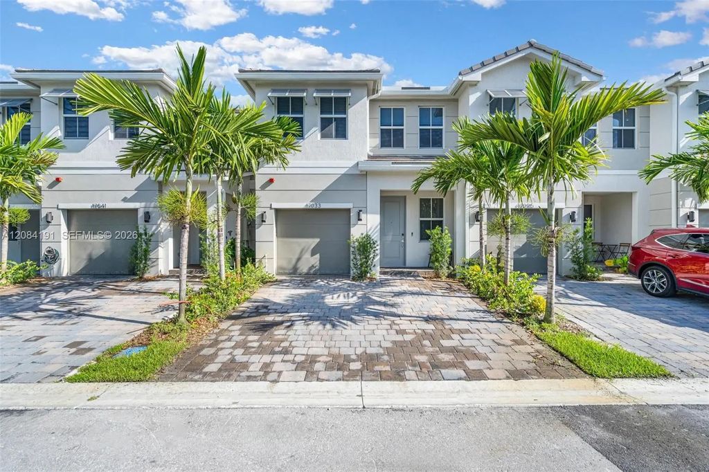 17033 Sw 1st Street #1, Pembroke Pines