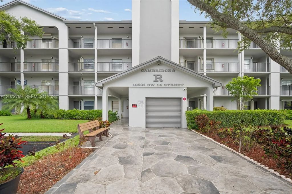 12501 Sw 14th Street #401r, Pembroke Pines