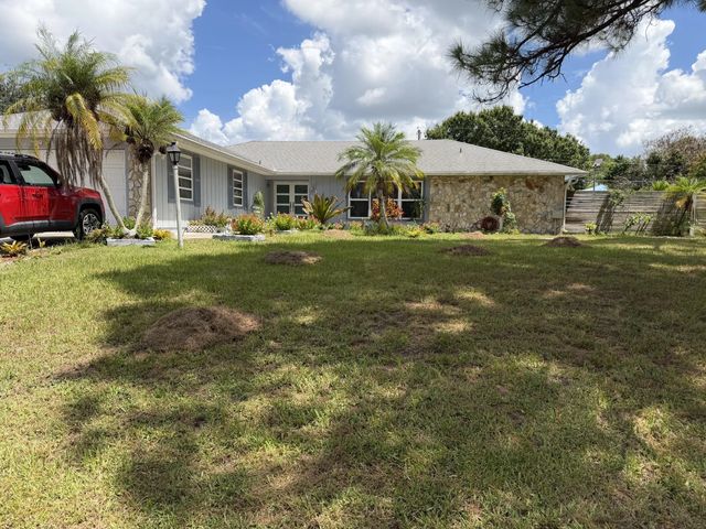1325 Se Laconia Lane, Port St. Lucie