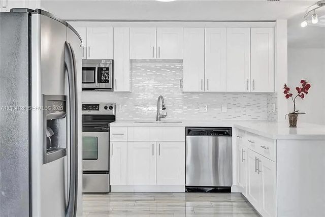 3 of 3 - 1121 Ne 23rd Street, Pompano Beach, FL