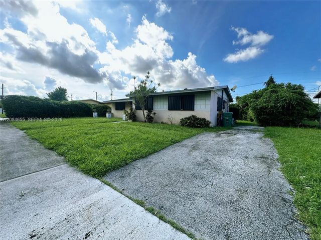 2 of 4 - 1410 Nw 174th Street, Miami Gardens, FL