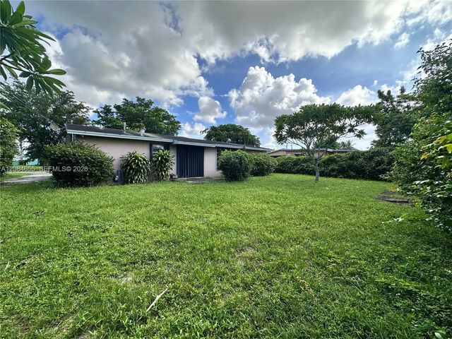 3 of 4 - 1410 Nw 174th Street, Miami Gardens, FL