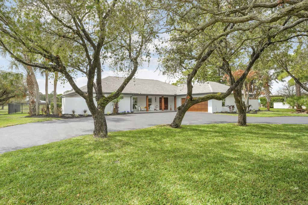 4042 Sw Bimini Circle N, Palm City