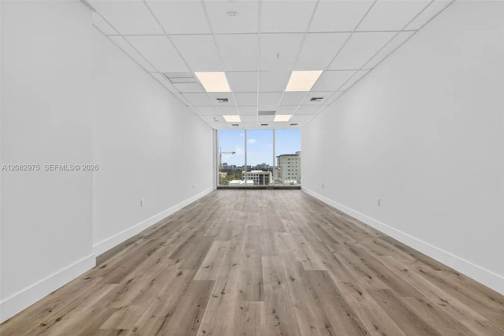 2820 Ne 214th Street #1006, Aventura