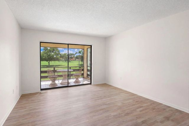 4 of 27 - 5423 Se Miles Grant Road Se #f-203, Stuart, FL