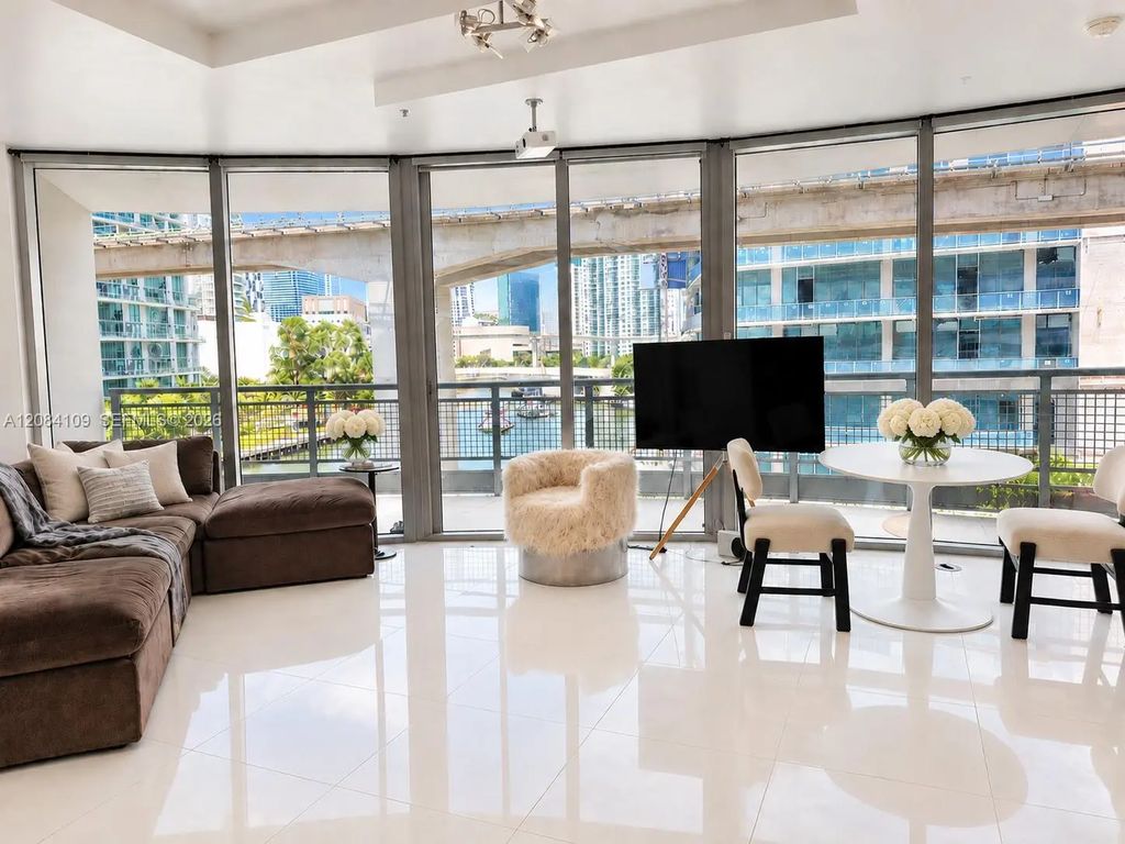 690 Sw 1st Court #602, Miami