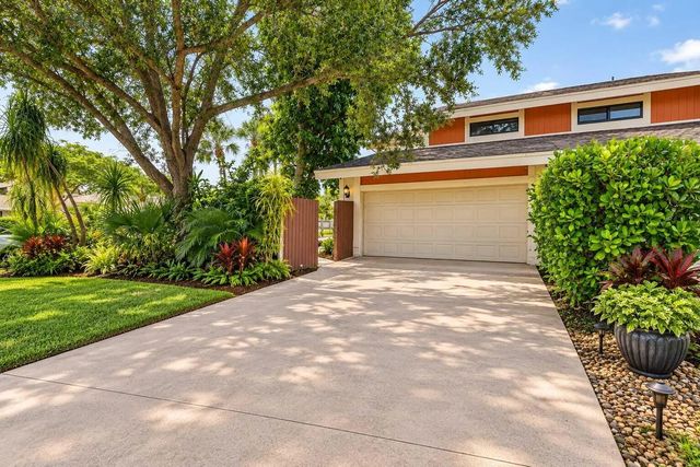 7666 Sierra Terrace W, Boca Raton