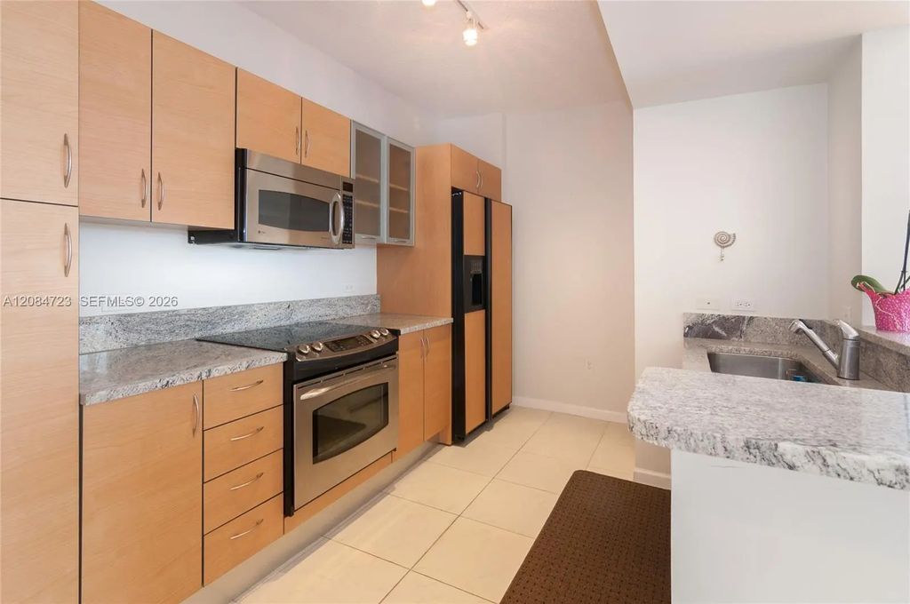 2775 Ne 187th Street #630, Aventura
