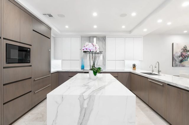 4 of 43 - 411 Hendricks Isle, Fort Lauderdale, FL