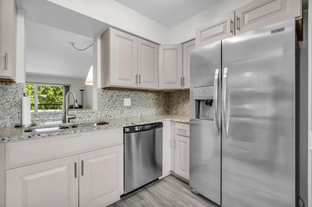 7267 Huntington Lane #403, Delray Beach