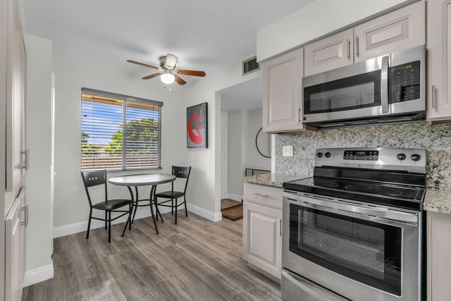 4 of 59 - 7267 Huntington Lane #403, Delray Beach, FL