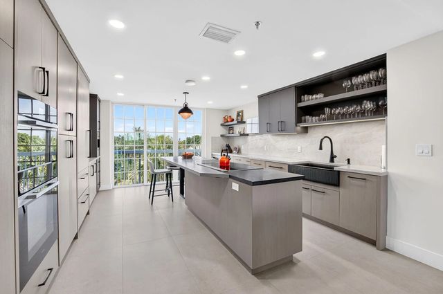 4 of 32 - 17031 Boca Club Boulevard #065a, Boca Raton, FL