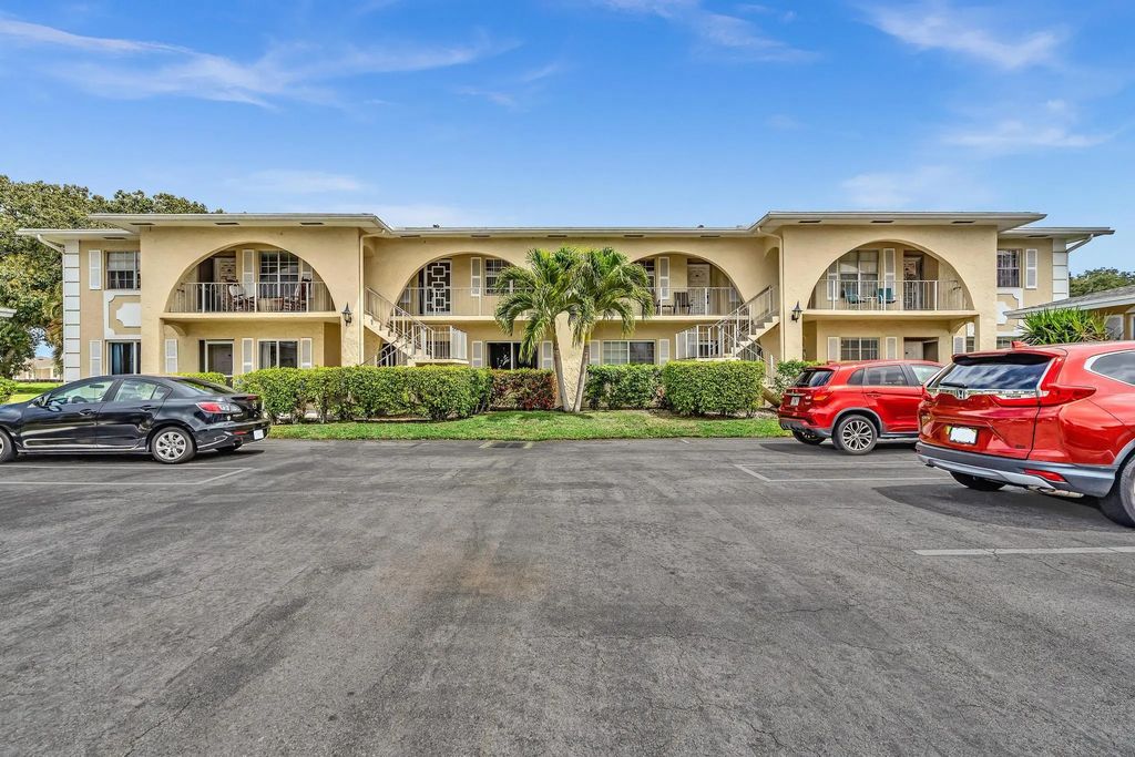 13721 Flora Place #d, Delray Beach