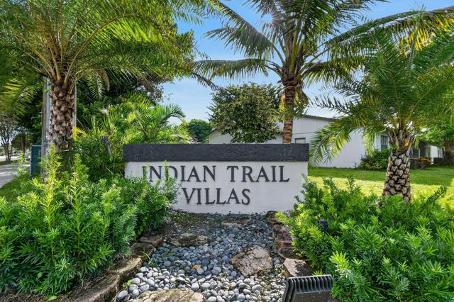 72 Conaskonk Circle, Royal Palm Beach