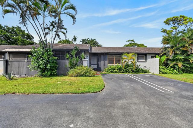 2 of 56 - 72 Conaskonk Circle, Royal Palm Beach, FL