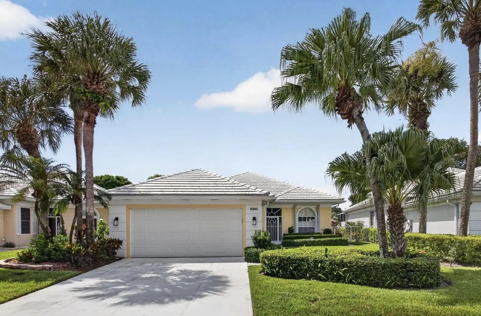 Residential Palm Beach Gardens home for sale: 8390 E Garden Oaks Circle - MLS B26073334