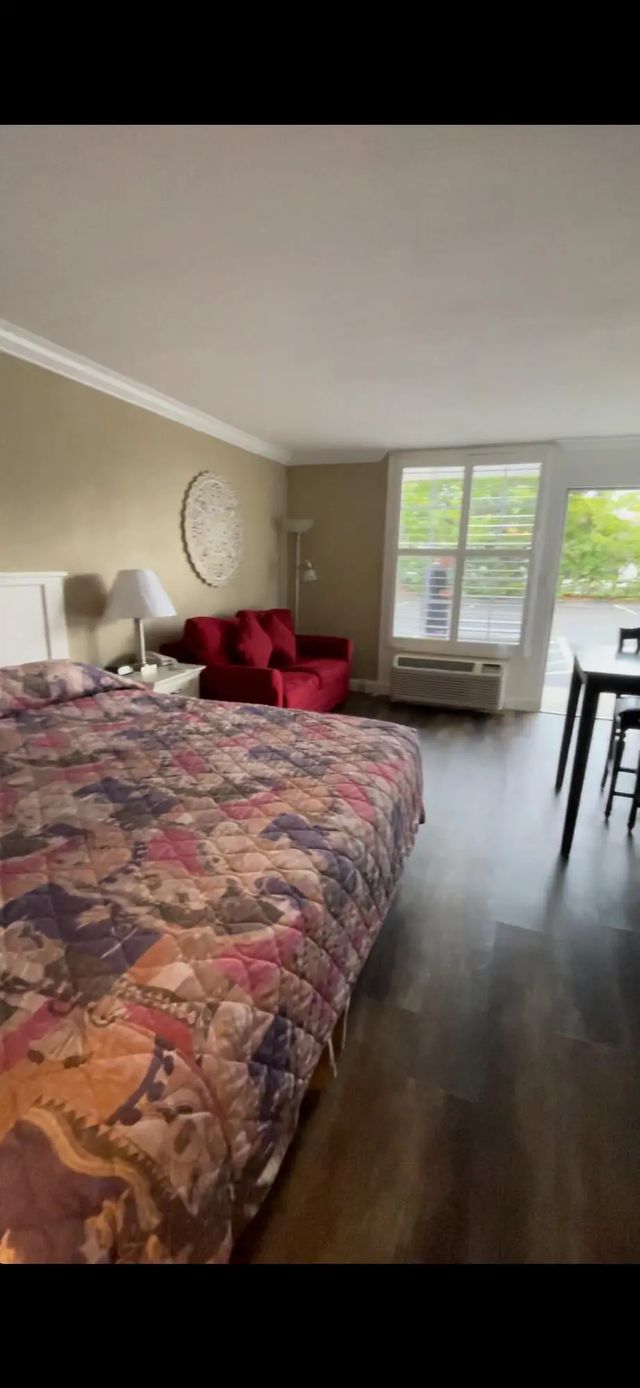 3 of 18 - 2555 9th Street N #152, Naples, FL