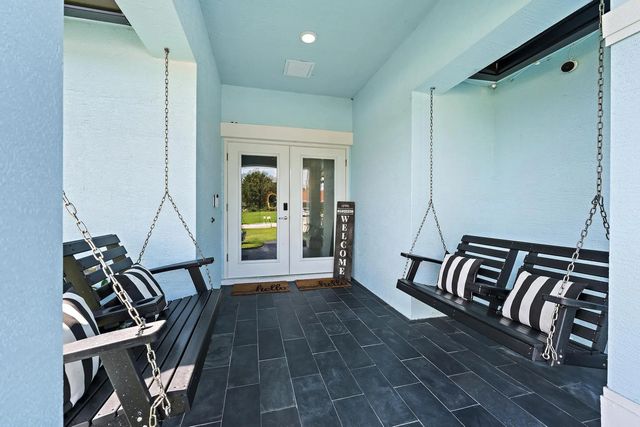 3 of 22 - 1002 Sw Jacqueline Avenue, Port St. Lucie, FL