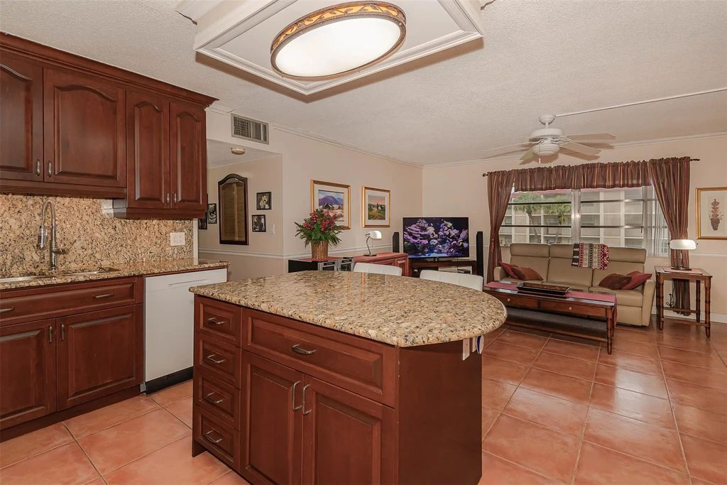 3071 Nw 47th Terrace #326, Lauderdale Lakes