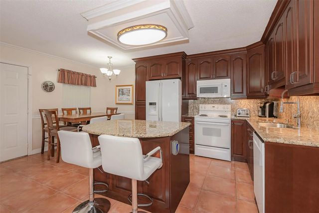 4 of 42 - 3071 Nw 47th Terrace #326, Lauderdale Lakes, FL