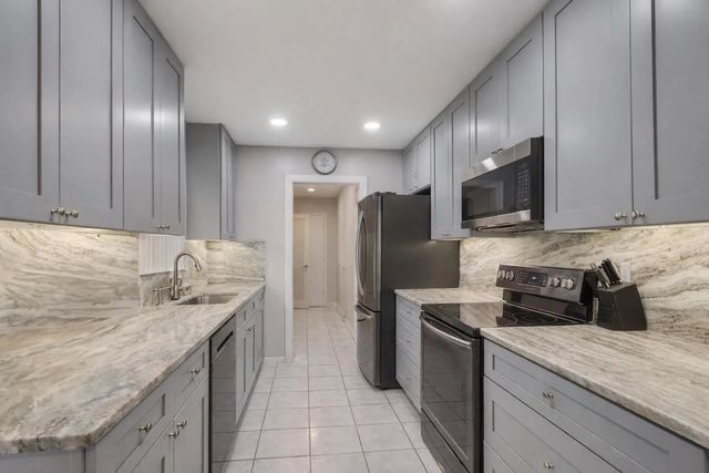 1686 Se Biddle Lane, Port St. Lucie