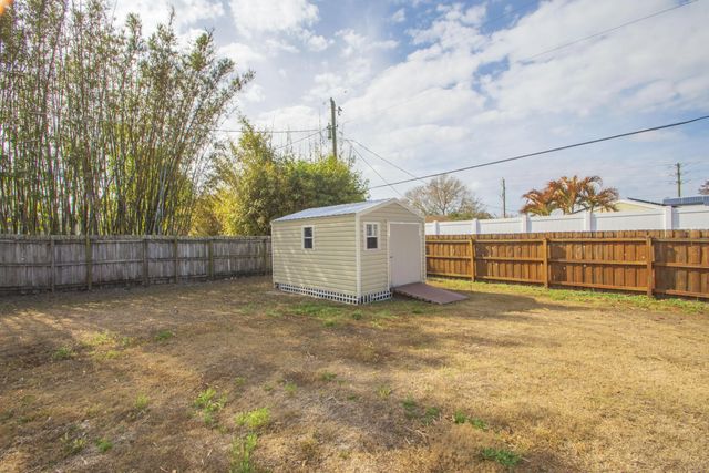 4 of 16 - 1686 Se Biddle Lane, Port St. Lucie, FL