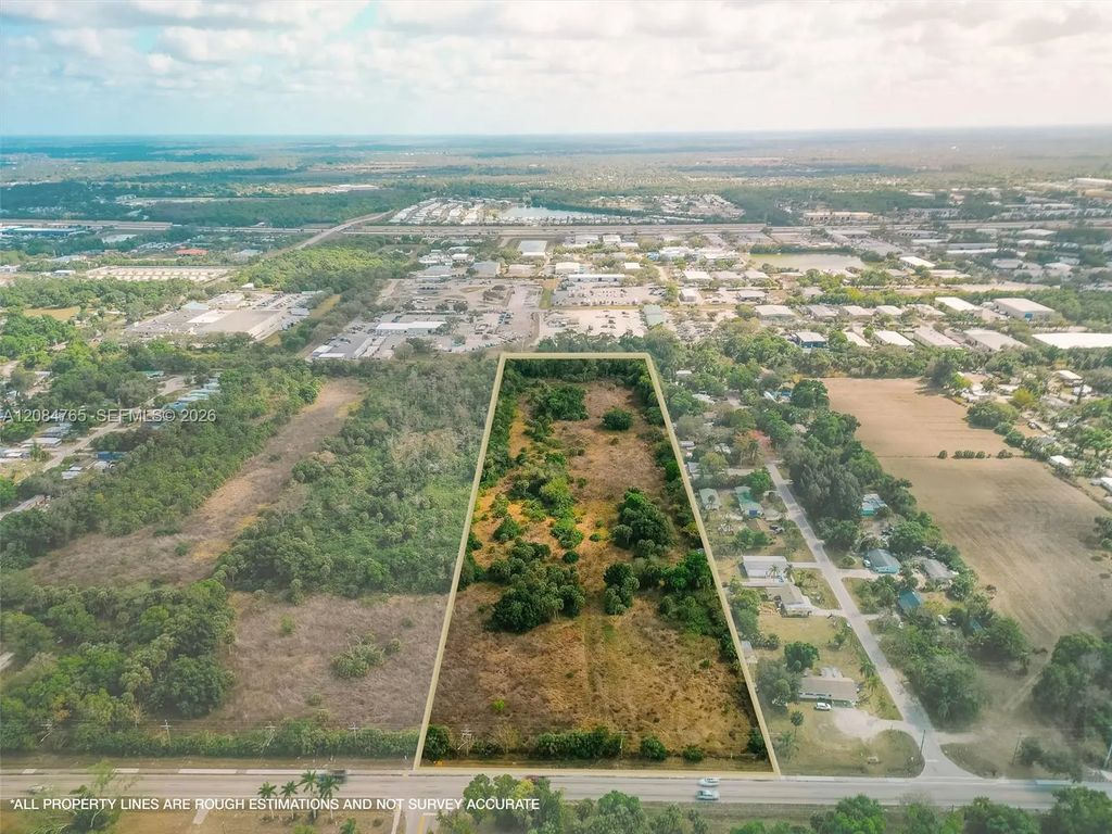 621 Ortiz Avenue, Fort Myers