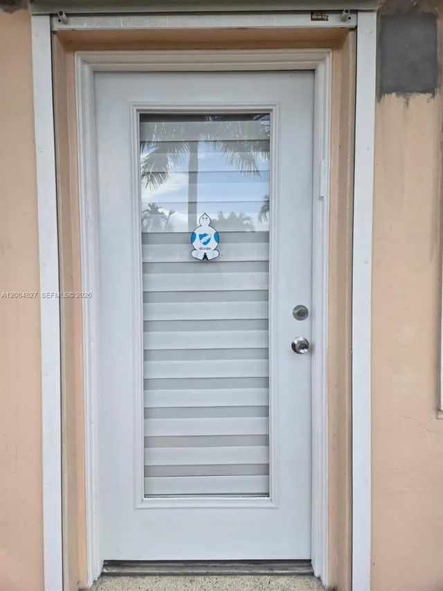 4 of 14 - 900 Sw 11th Avenue #7c, Hallandale Beach, FL