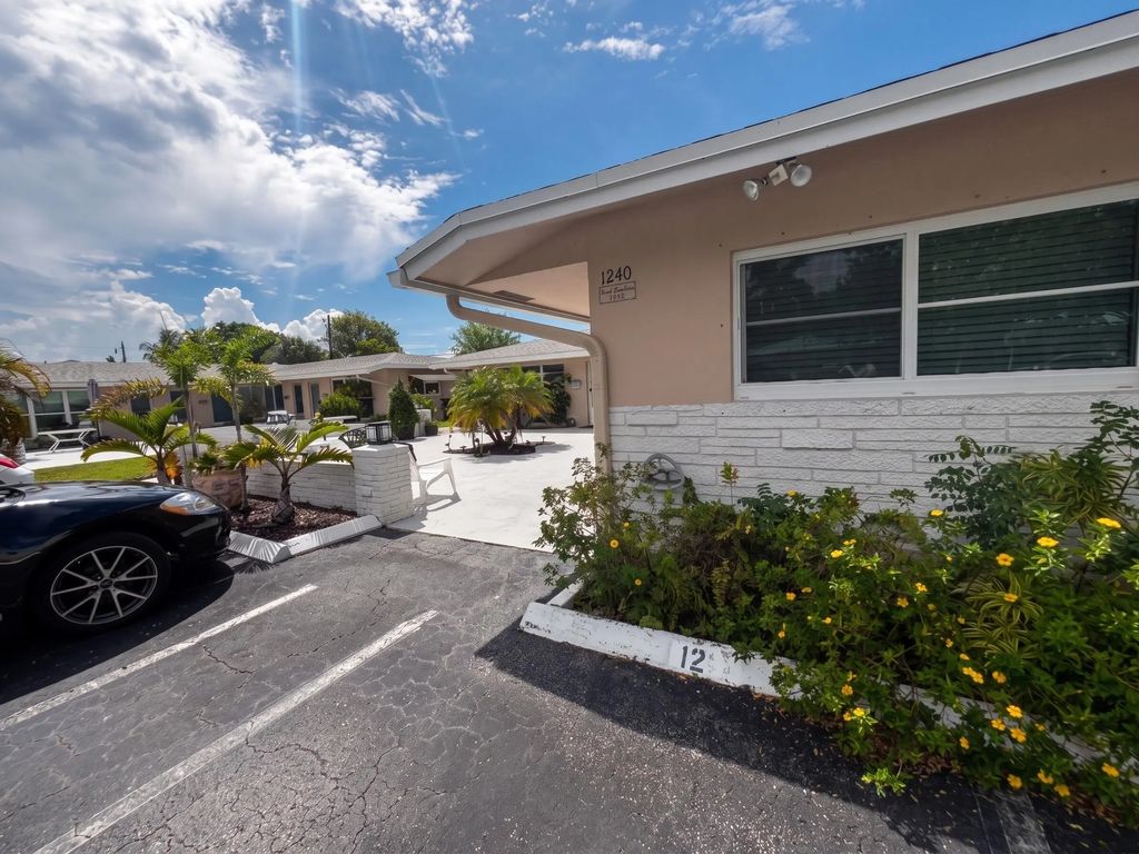 1240 Se 3rd Court #12, Deerfield Beach