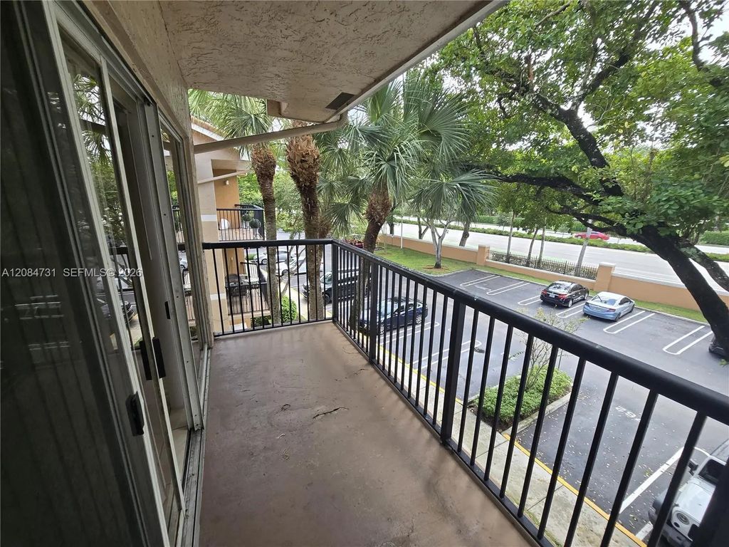 8701 Wiles Road #305, Coral Springs