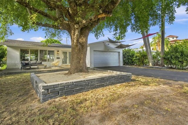 3 of 44 - 1103 Washington Street, Hollywood, FL