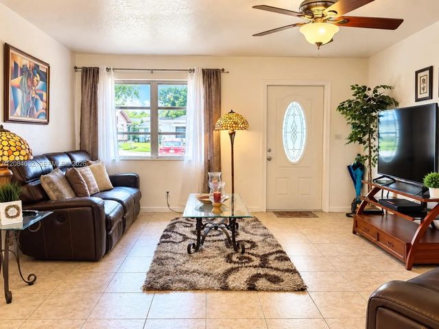 4 of 23 - 4719 Nw 44th Court, Tamarac, FL