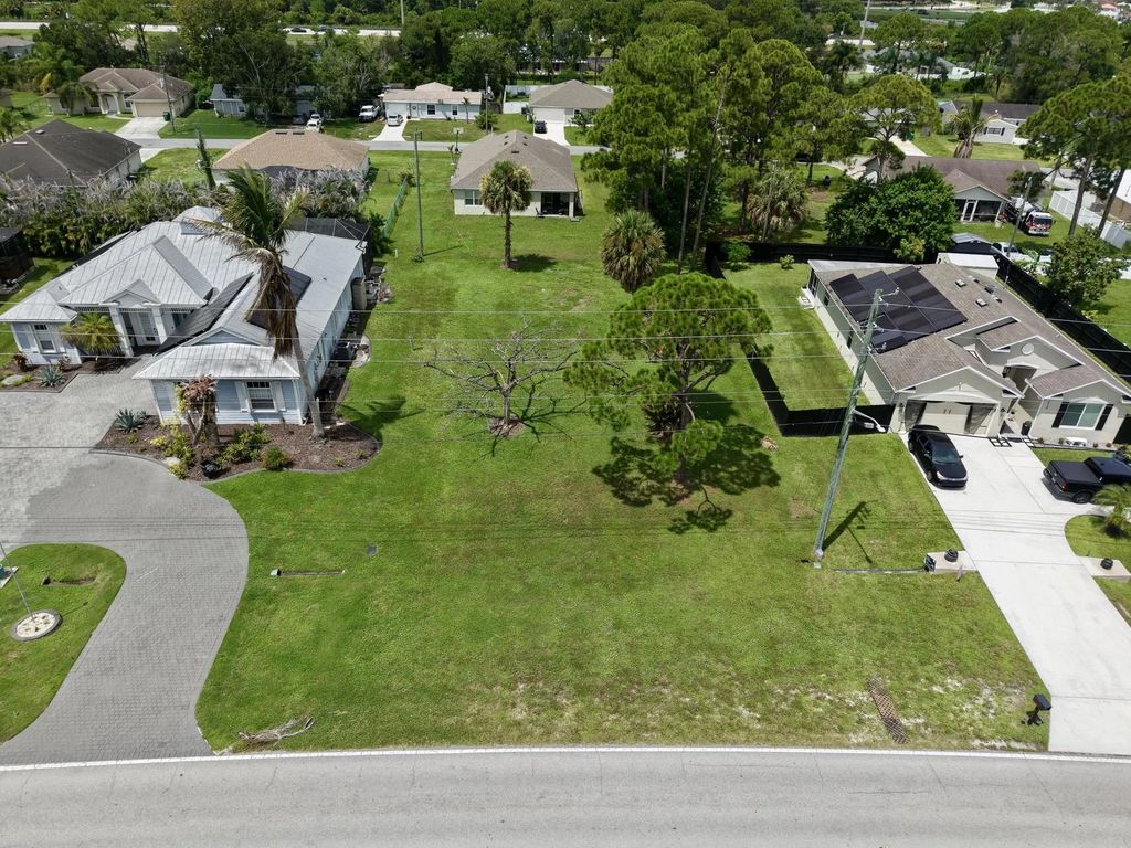 590 Nw Bayshore Boulevard, Port St. Lucie