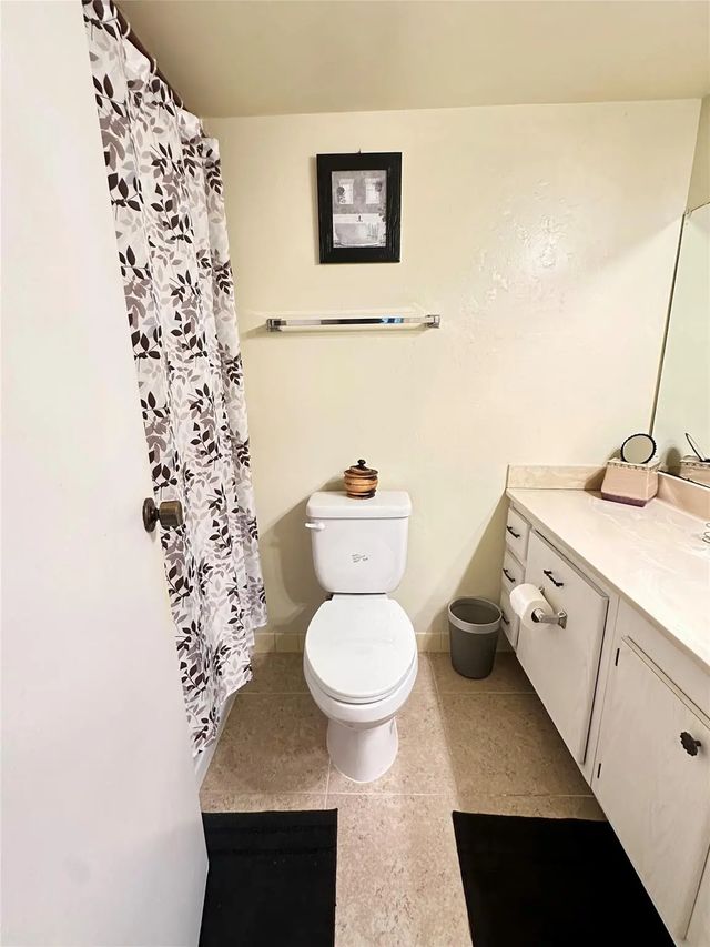 5 of 20 - 4899 Nw 26th Court, Lauderdale Lakes, FL